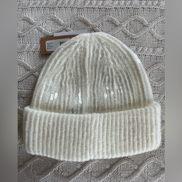 NWT Steve Madden Acrylic Ivory Sequin Beanie - Picture 4 of 8